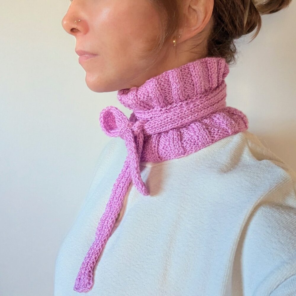 🎀 Hand-Knitted Ruffle Choker Collar – Orchid Pink Poetcore Victorian Academia - Picture 6 of 14